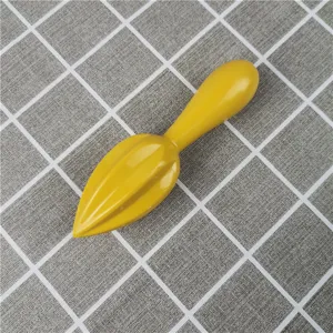 Yellow plastic lemon squeezer manual ice muddle tool bar accessory kitchen gadget home use
