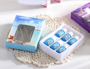 Set di sei oli essenziali idrosolubili da 3 ml al profumo di oceano in vassoio bianco