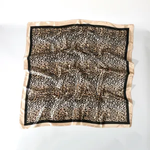 Elegante pañuelo de seda con estampado de leopardo y borde dorado, pañuelo cuadrado versátil