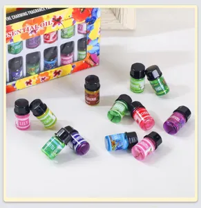 Vista dettagliata del set di oli essenziali per aromaterapia 12pz 3ml con varie fragranze floreali.