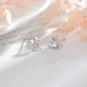 Orecchini a lobo a forma di cervo rosa in argento con brillanti zirconi per donne