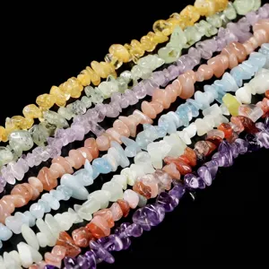 Cuentas de esquirlas de cristal natural pulido en colores vivos para joyería DIY