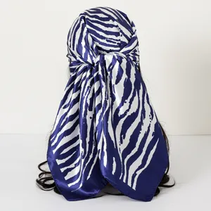 Pañuelo cuadrado grande de satén con estampado de cebra azul y blanco 90x90cm mujer