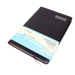 Gedetailleerd overzicht van zwart A5 leren notitieboek met 100 vellen 80g papier en strak design.
