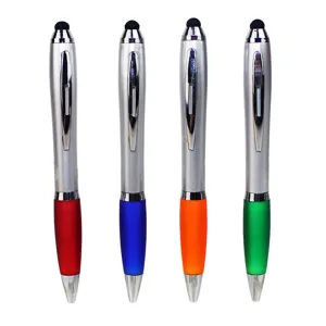 Multifunktionales Kugel Schreiber Stift Set mit Metall Clip und buntem Griff für Touchscreens.