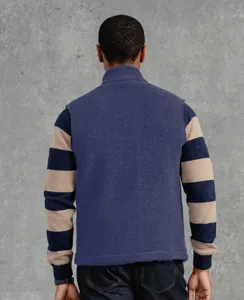 Men's fleece vest autumn winter casual sleeveless outerwear warm jacket detail view.