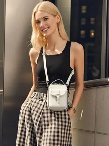 Bolso bandolera blanco elegante para mujer con correa ajustable y bolsillo frontal