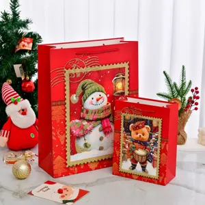 Premium rote Weihnachts-Geschenktüten mit süßen Schneemann- und Bären-Illustrationen