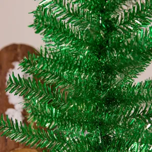 Mini grüner Lametta-Weihnachtsbaum mit glänzendem Metallic-Finish für die Dekoration
