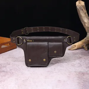 Riñonera de moto vintage de cuero marrón oscuro con cinturón ajustable y remaches