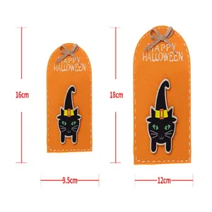 Dimensiones detalladas de bolsas de regalo de Halloween de fieltro naranja con gato negro