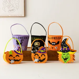 Halloween-Filztaschen für Kinder mit festlichen Kürbis- und Hexenmotiven für Geschenke