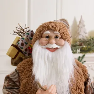 Weihnachtsmann-Puppe mit braunem Karomuster für festliche Heim- und Weihnachtsdeko