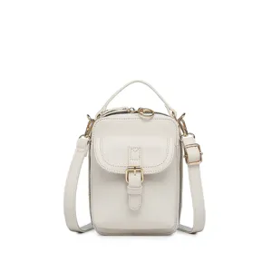 Bolso bandolera pequeño blanco crema con textura de cuero granulado vista frontal