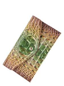 Cartera larga vintage para mujer con textura de cocodrilo verde y botón dorado