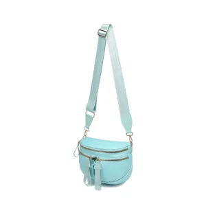 Bolso bandolera de oxford impermeable azul claro con una correa ancha ajustable