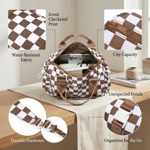 Grande borsa da viaggio a scacchi, dettagli del tessuto impermeabile e componenti.