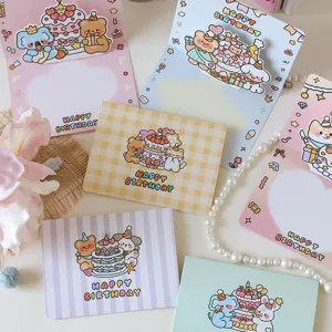 Vue détaillée de diverses cartes d'anniversaire 3D pop-up avec motifs animaux mignons