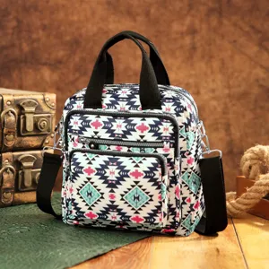 Bolso bandolera bohemio con estampado azteca y múltiples bolsillos con cremallera