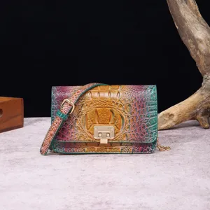Bolso bandolera vintage para mujer en piel grabada con motivo de cocodrilo multicolor