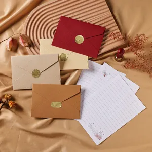 Juego de sobres y papel de carta de lino vintage con elegantes motivos florales