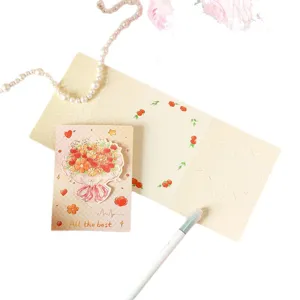 Elegante handgeschilderde bloemen wenskaart met 'All the best' boodschap en een envelop