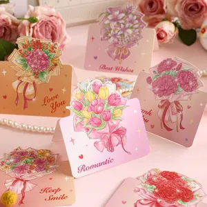 Vista detallada de tarjetas de felicitación románticas plegables con ramos de flores