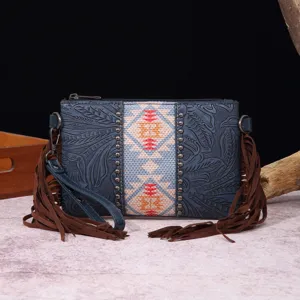 Bolso bandolera vintage estilo boho en cuero repujado con largos detalles flecos