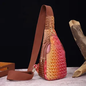 Bolso bandolera vintage con relieve de cocodrilo, degradado de colores y correa ancha