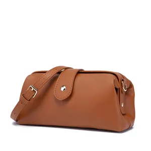 Bolso médico vintage de cuero PU marrón con correa ajustable y hebilla dorada
