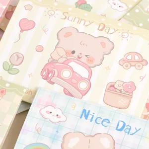Detalle de lindas tarjetas de felicitación de osos animados con diseños Sunny Day y Nice Day