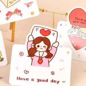 Detailopname van een schattige cartoon meisje wenskaart met 'Have a good day' tekst