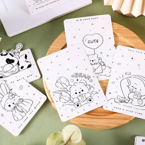 Primer plano de tarjetas de felicitación minimalistas de animales con un oso lindo