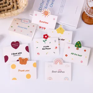 Variedad de lindas tarjetas de felicitación de dibujos animados para regalos y embalajes