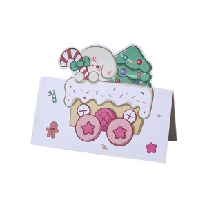 Carte de vœux de Noël mignonne avec dessin animé d'animal et sapin festif en relief