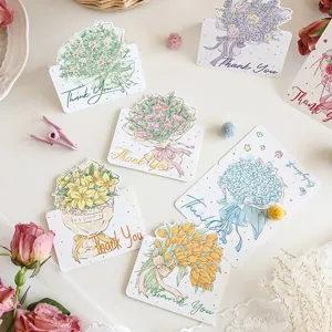 Set di biglietti di ringraziamento con bouquet di fiori eleganti e disegni artistici