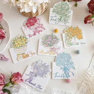 Set di biglietti di ringraziamento floreali assortiti con illustrazioni di bouquet romantici
