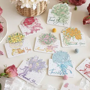 Assortimento di biglietti di ringraziamento floreali con illustrazioni di bouquet