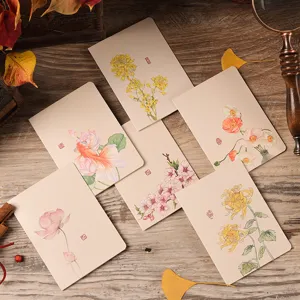 Sechs Vintage-Grußkarten im chinesischen Aquarellstil mit Blumen- und Goldfischmotiven.