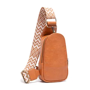 Elegante bolso de pecho vintage de cuero sintético marrón con correa bohemia
