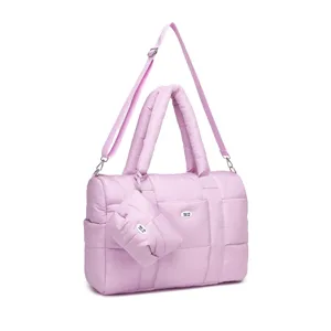 Grote paarse gewatteerde nylon shopper met bijpassende kleine opbergtas
