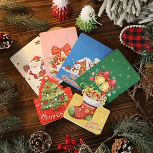 Sammlung verschiedener festlicher Weihnachtsgrußkarten mit Feiertagsmustern und Text