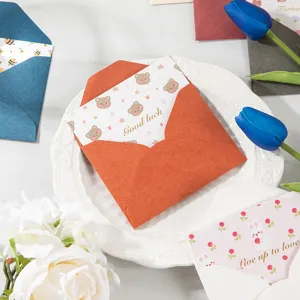 Lindo juego de tarjetas de felicitación de animales con sobres de colores para regalos