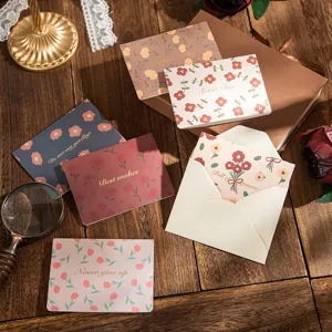 Coffret de cartes de voeux vintage à fleurs avec dorures et enveloppes blanches incluses