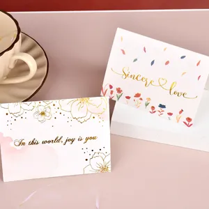 Tarjetas de felicitación florales con estampado dorado para San Valentín y cumpleaños.