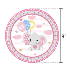 Détail d'une assiette en carton de 9 pouces avec éléphant rose pour fête d'anniversaire