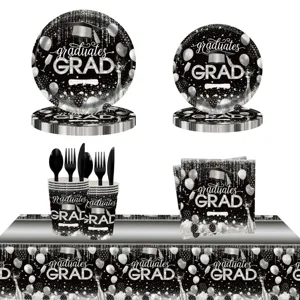 Ensemble complet de fournitures de fête de remise des diplômes noir avec vaisselle