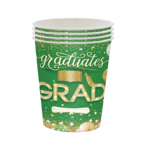 Détail de gobelets en papier jetables verts thème remise de diplôme avec motif GRAD