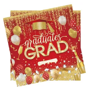 Vue détaillée des serviettes de remise de diplôme rouges avec paillettes dorées
