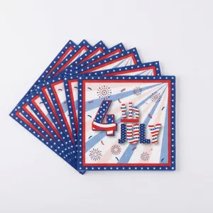 Serviettes en papier du 4 juillet avec étoiles patriotiques et motifs de feux d'artifice
